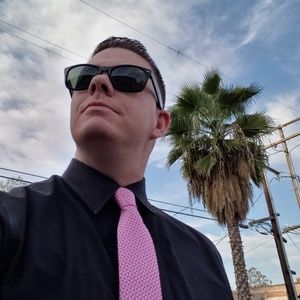 Meet your Posher, Dustin